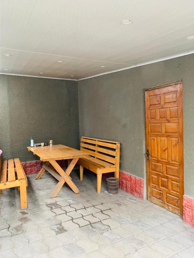 Ala-Bel Guesthouseビシュケク エクステリア 写真